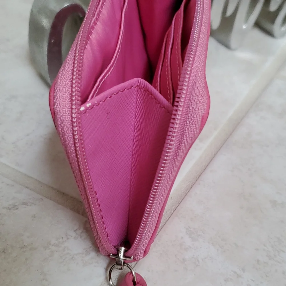 💕💖 COACH Pink Wrislet Wallet 💖💕 - Picture 5 of 12